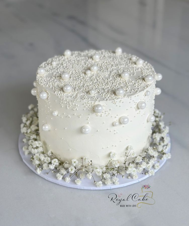 Pearls & baby's breath